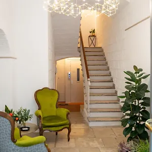 Casa Almika Principe Amedeo Guest house