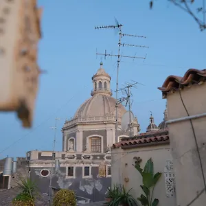 https://ostello-degli-elefanti.taorminaitalyhotels.com